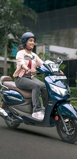 Hero Pleasure Plus XTEC: Stylish Scooter with Smart Features